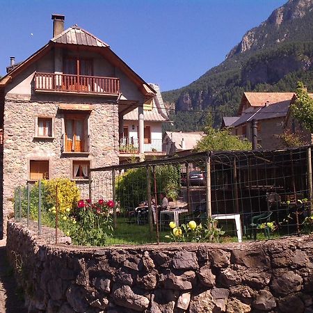 Pension Pallaruelo Saravillo Rom bilde